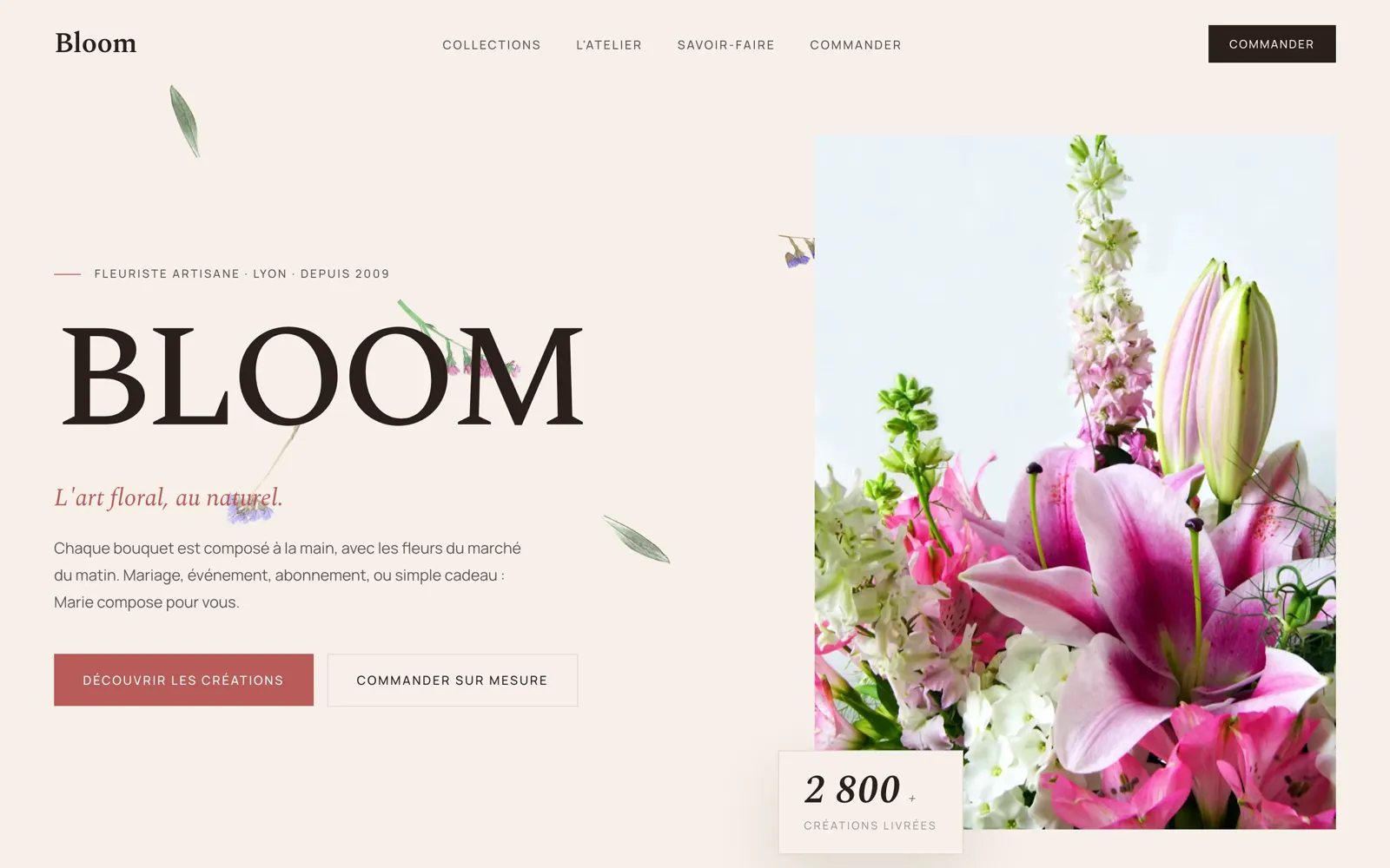Page d'accueil de la démo Bloom — grand titre BLOOM sur fond crème et bouquet de lys roses